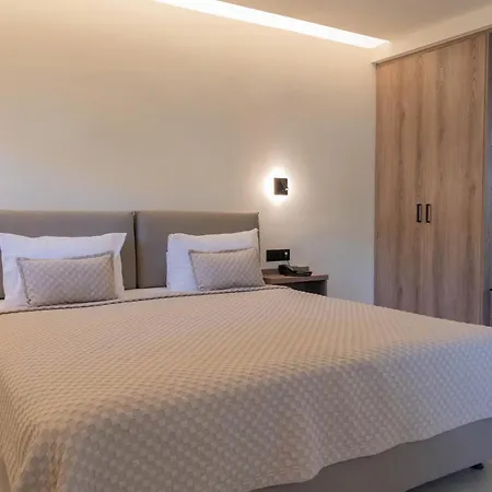 米西里亚公寓 *